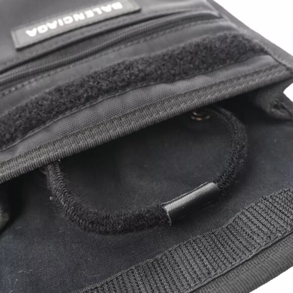 BALENCIAGA Explorer Black/Noir 532298 shoulder bag - Picture 12 of 12
